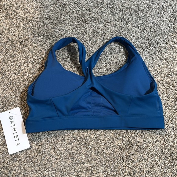 Athleta Ultimate Sports Bra size large NWT - Picture 3 of 4